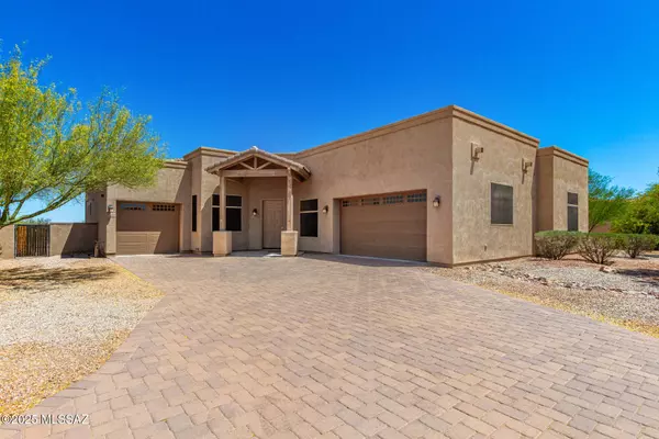 13340 W Tiger Aloe Place, Tucson, AZ 85743