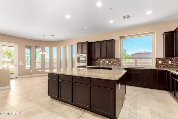 13340 W Tiger Aloe Place, Tucson, AZ 85743