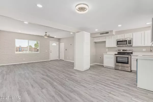 7735 E Basswood Place, Tucson, AZ 85730