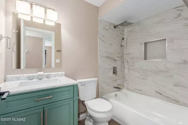 4702 S Apple Tree Avenue, Tucson, AZ 85730