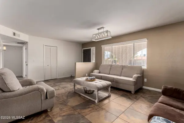 17 E Santa Belia, Green Valley, AZ 85614