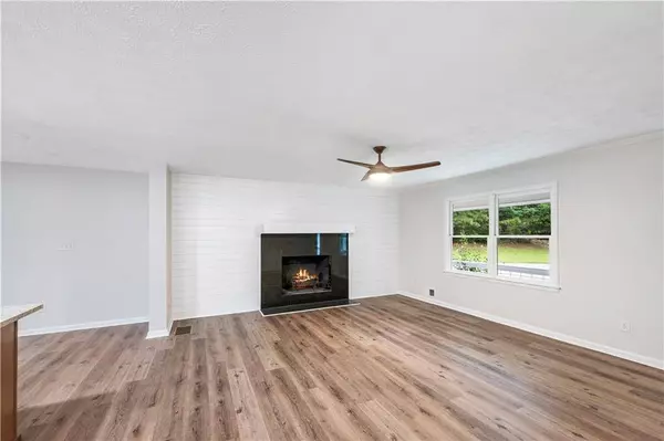 280 Hitchcock RD, Dallas, GA 30157