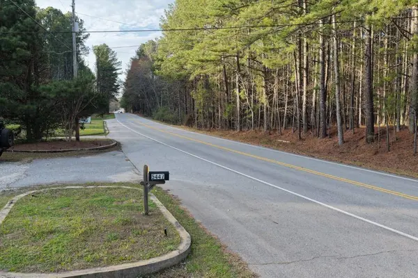 5447 Powder Springs Dallas RD SW, Powder Springs, GA 30127