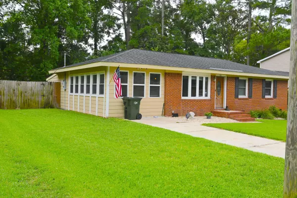 301 Farm Rd, Goose Creek, SC 29445