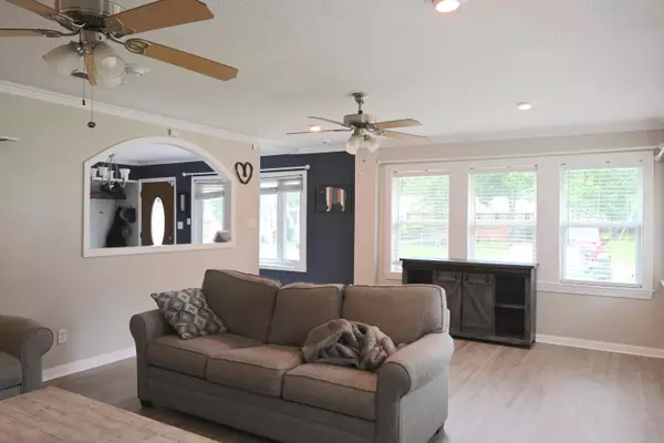 301 Farm Rd, Goose Creek, SC 29445