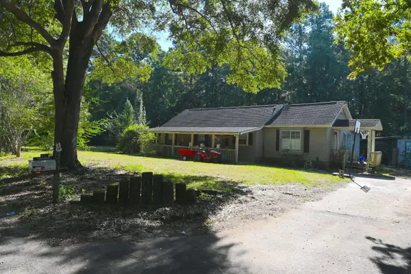 233 Harlock Dr, Moncks Corner, SC 29461