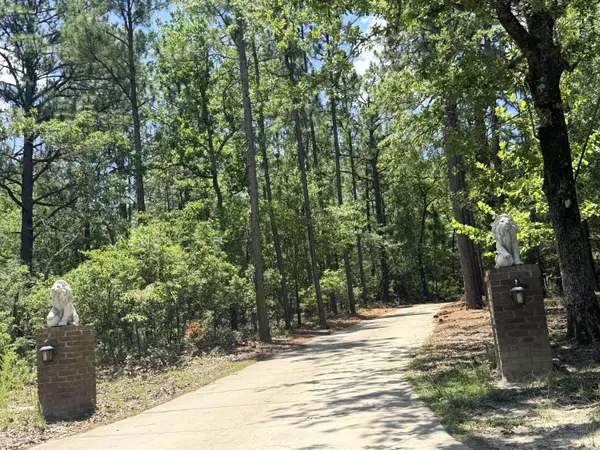 612 Edisto Lake Road, Wagener, SC 29164