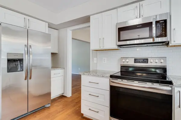 10616 Cedarwood Ln, Fort Washington, MD 20744-3948