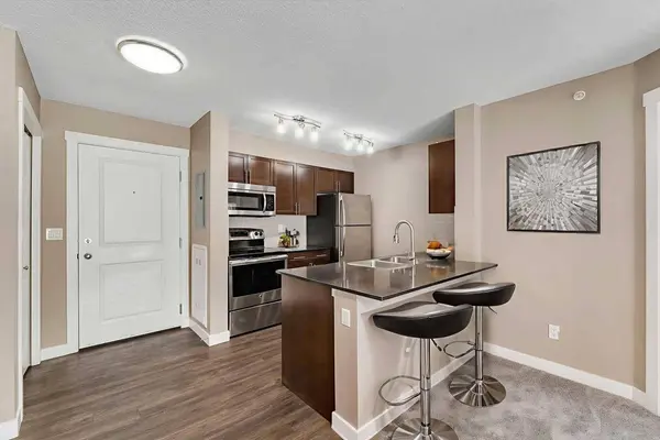 10 Kincora Glen PARK NW #312, Calgary, AB T3R0C1