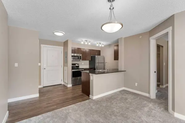 10 Kincora Glen PARK NW #312, Calgary, AB T3R0C1