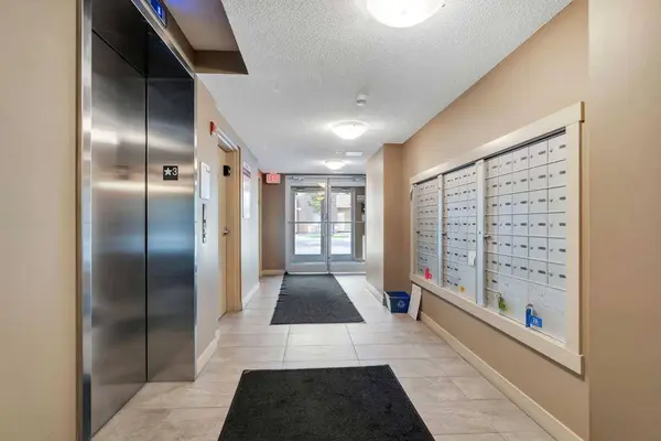 10 Kincora Glen PARK NW #312, Calgary, AB T3R0C1
