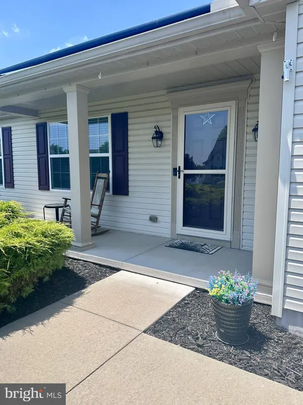 3305 JODI LN, Dover, PA 17315