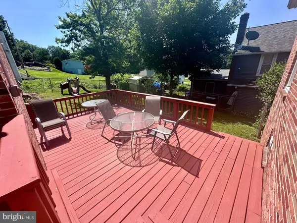 33 N CAMP ST, Windsor, PA 17366