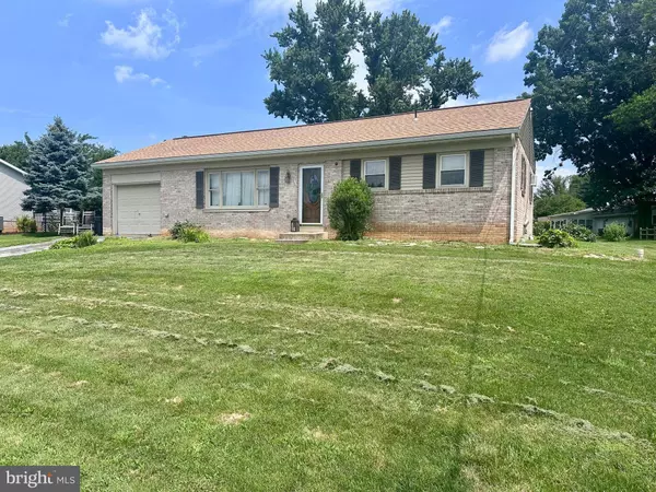 727 SHARON DR, Mount Joy, PA 17552