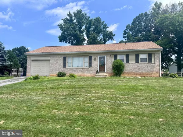 727 SHARON DR, Mount Joy, PA 17552