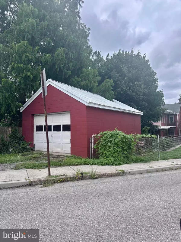 165 N WATER ST, Spring Grove, PA 17362