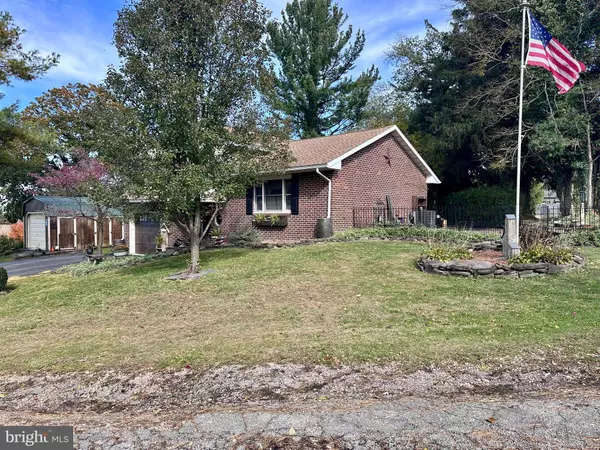 1934 FORGE HEIGHTS LN, Spring Grove, PA 17362