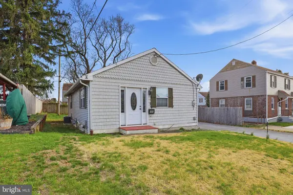 1018 KELLY DR, York, PA 17404