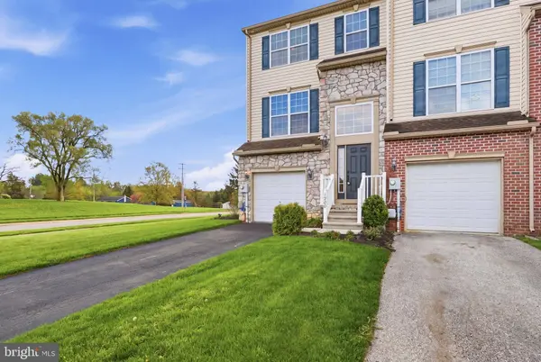 1200 KNOB RUN RUN, York, PA 17408