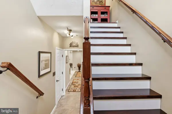 1200 KNOB RUN RUN, York, PA 17408