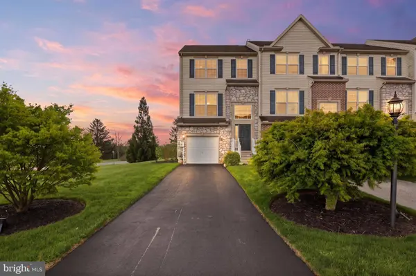 1200 KNOB RUN RUN, York, PA 17408