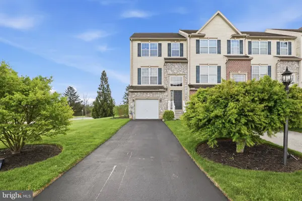 1200 KNOB RUN RUN, York, PA 17408