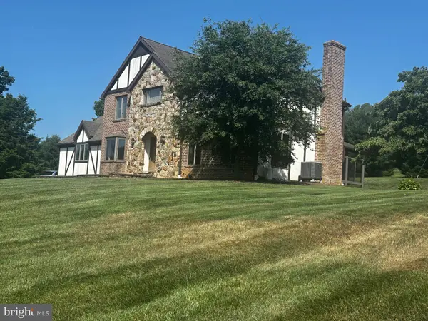210 S FRANKLIN ST, Dallastown, PA 17313