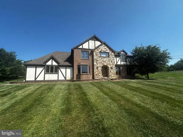 210 S FRANKLIN ST, Dallastown, PA 17313
