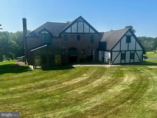 210 S FRANKLIN ST, Dallastown, PA 17313