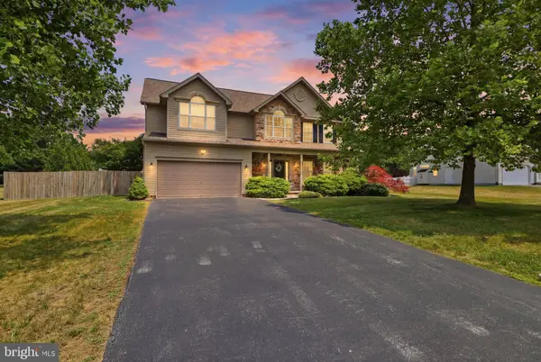 235 N ALLWOOD DR, Hanover, PA 17331