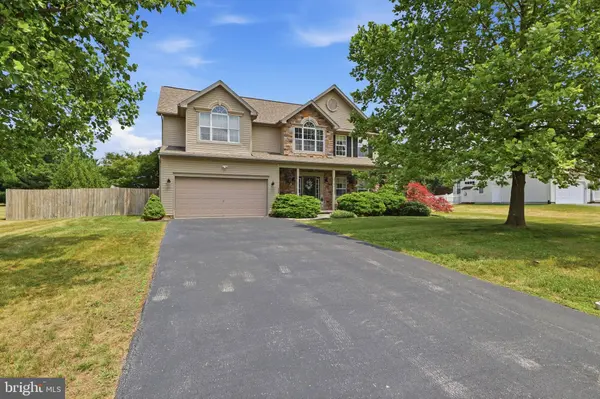 235 N ALLWOOD DR, Hanover, PA 17331