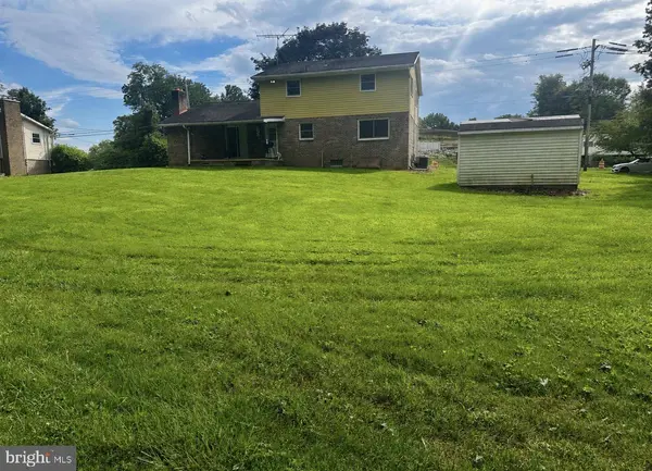 1733 POWDER MILL RD, York, PA 17403