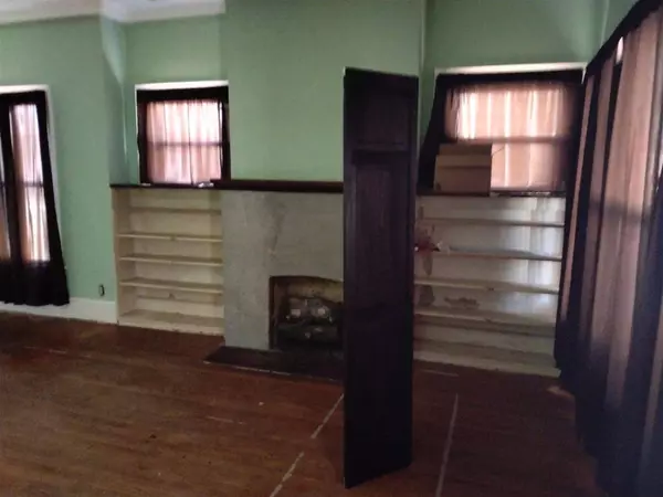 220 E Kansas, Walters, OK 73572