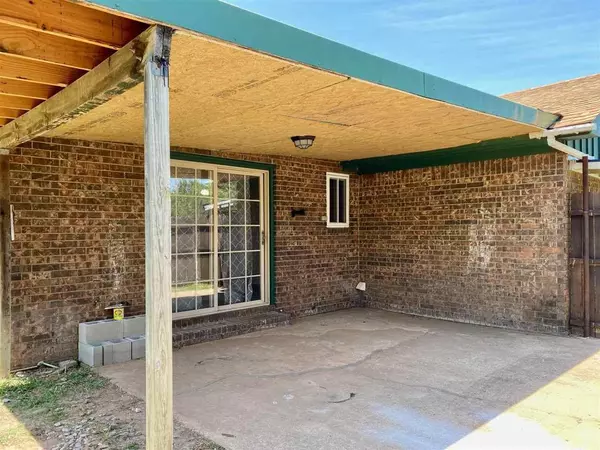 320 N C, Duncan, OK 73533