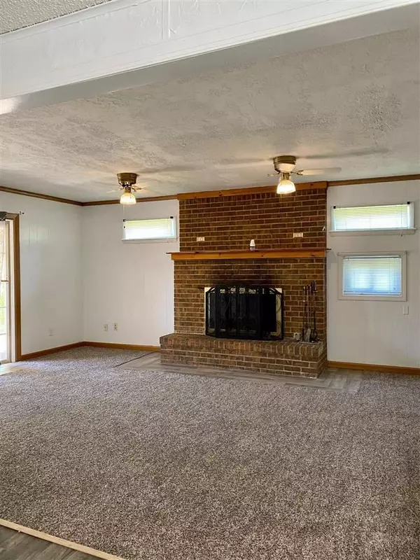 320 N C, Duncan, OK 73533