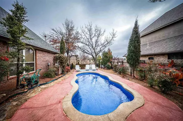 615 NW Micklegate Blvd, Lawton, OK 73505