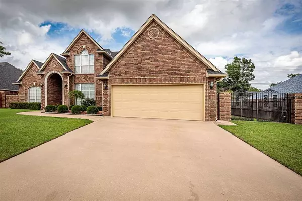 813 NW 76th, Lawton, OK 73505