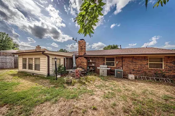 7502 NW Welco Ave, Lawton, OK 73505