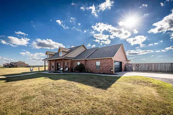 6175 SW 112th St, Lawton, OK 73505-7652