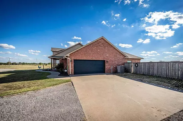 6175 SW 112th St, Lawton, OK 73505-7652