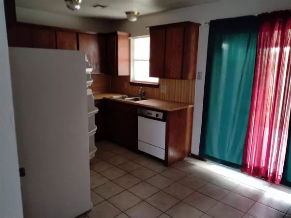 409 NE 27th, Lawton, OK 73507