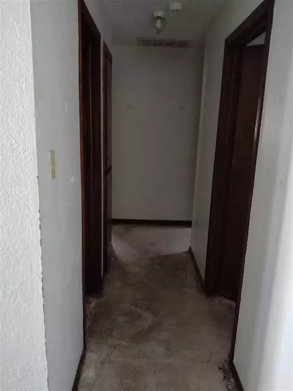 6404 SW Glenhaven Ave, Lawton, OK 73505