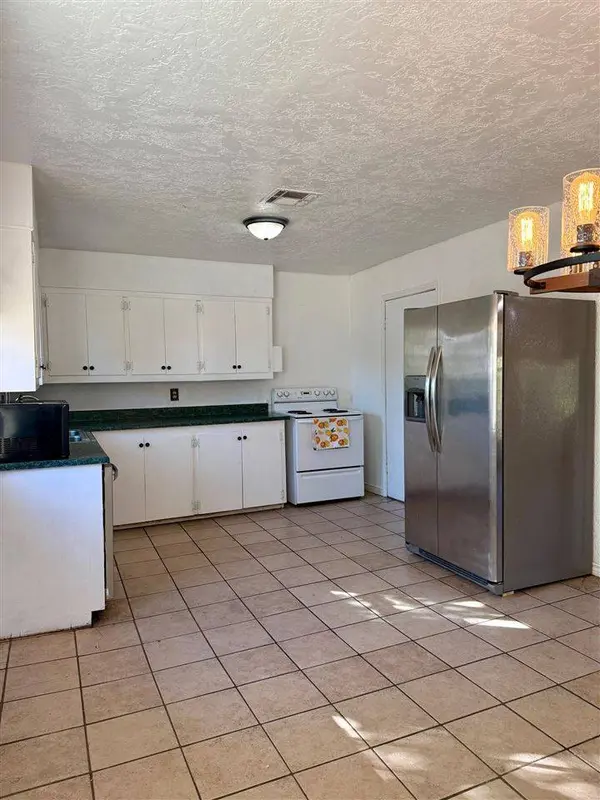 1902 W Randall Ave, Duncan, OK 73533