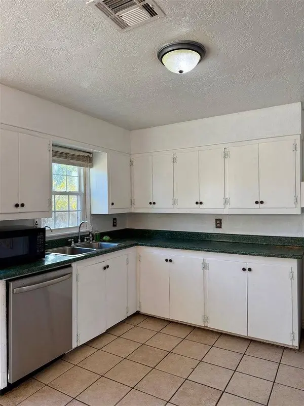 1902 W Randall Ave, Duncan, OK 73533