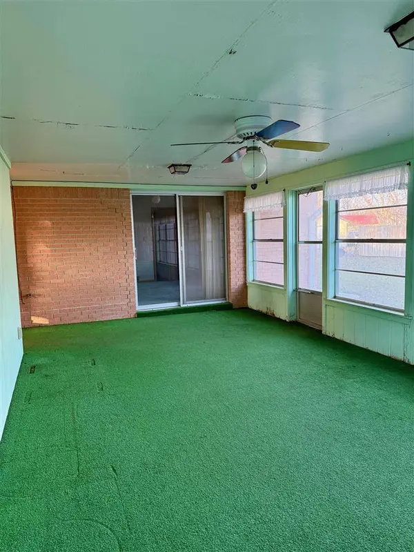 608 S 8th, Marlow, OK 73533