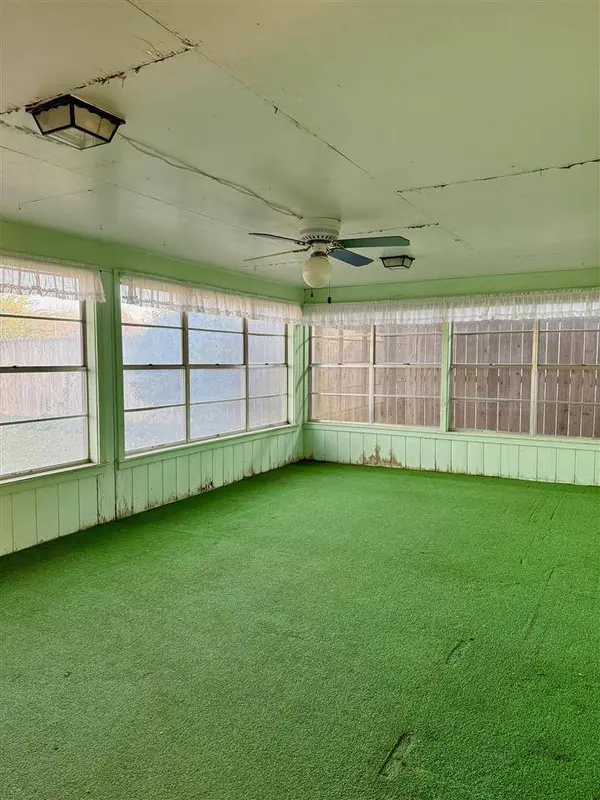 608 S 8th, Marlow, OK 73533