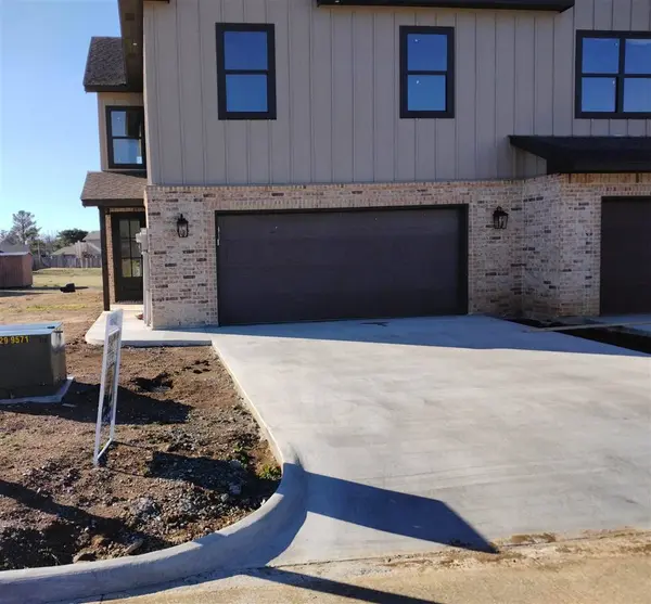 6716 NW Willow Wood Loop, Lawton, OK 73505