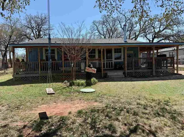 6424 N Shore, Marlow, OK 73055