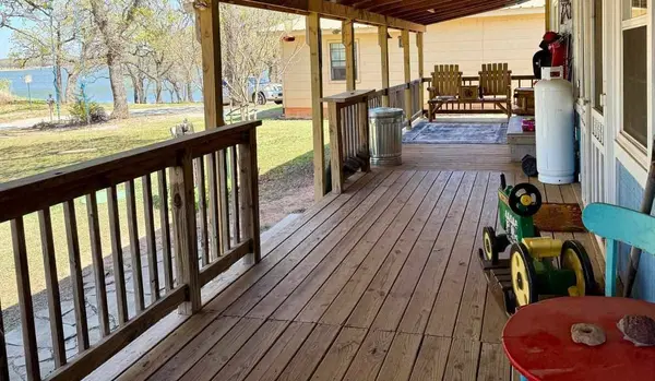 6424 N Shore, Marlow, OK 73055