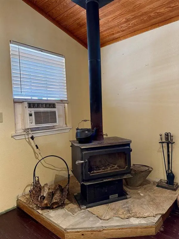 6424 N Shore, Marlow, OK 73055